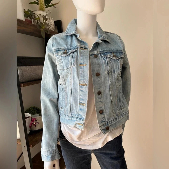 Forever21  buttons down jeans jacket size small - Picture 2 of 7